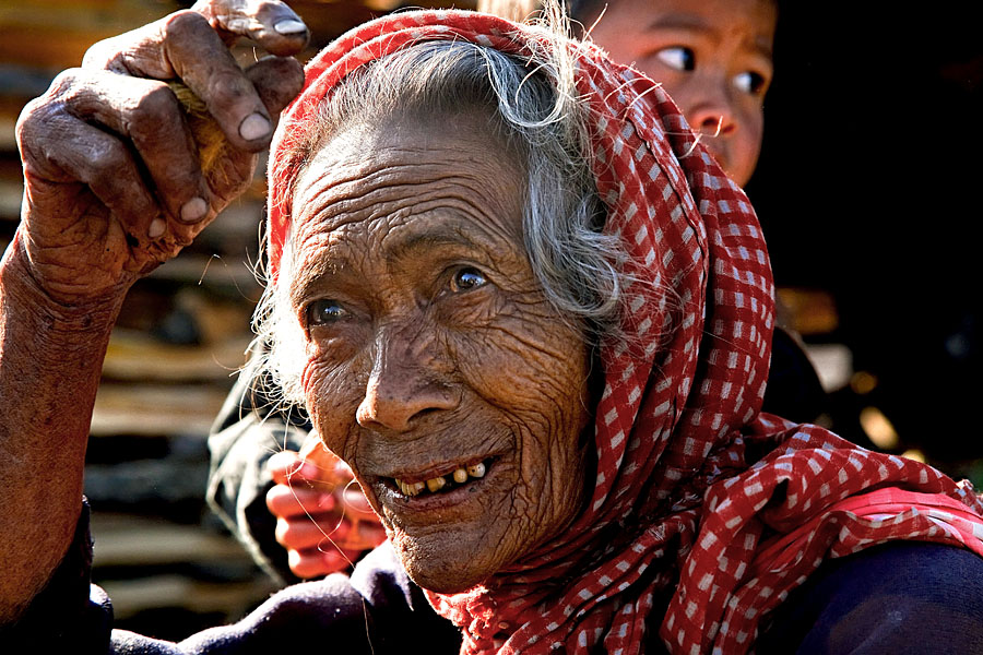 Old woman from the Kashi Tribe